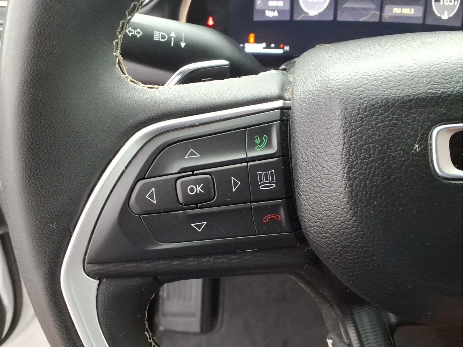 2023 Jeep Grand Cherokee Laredo 4x4