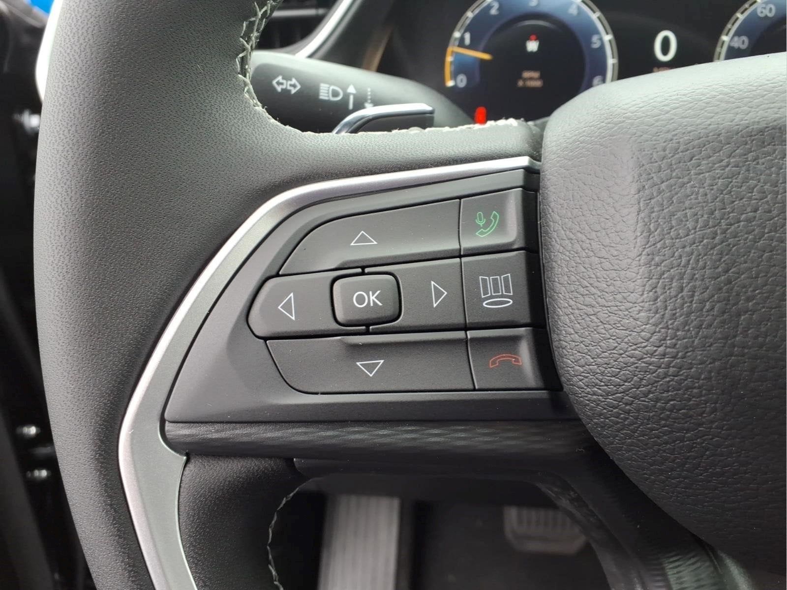 2027 Jeep Grand Cherokee GRAND CHEROKEE LAREDO 4X4