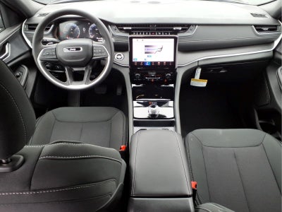 2027 Jeep Grand Cherokee GRAND CHEROKEE LAREDO 4X4