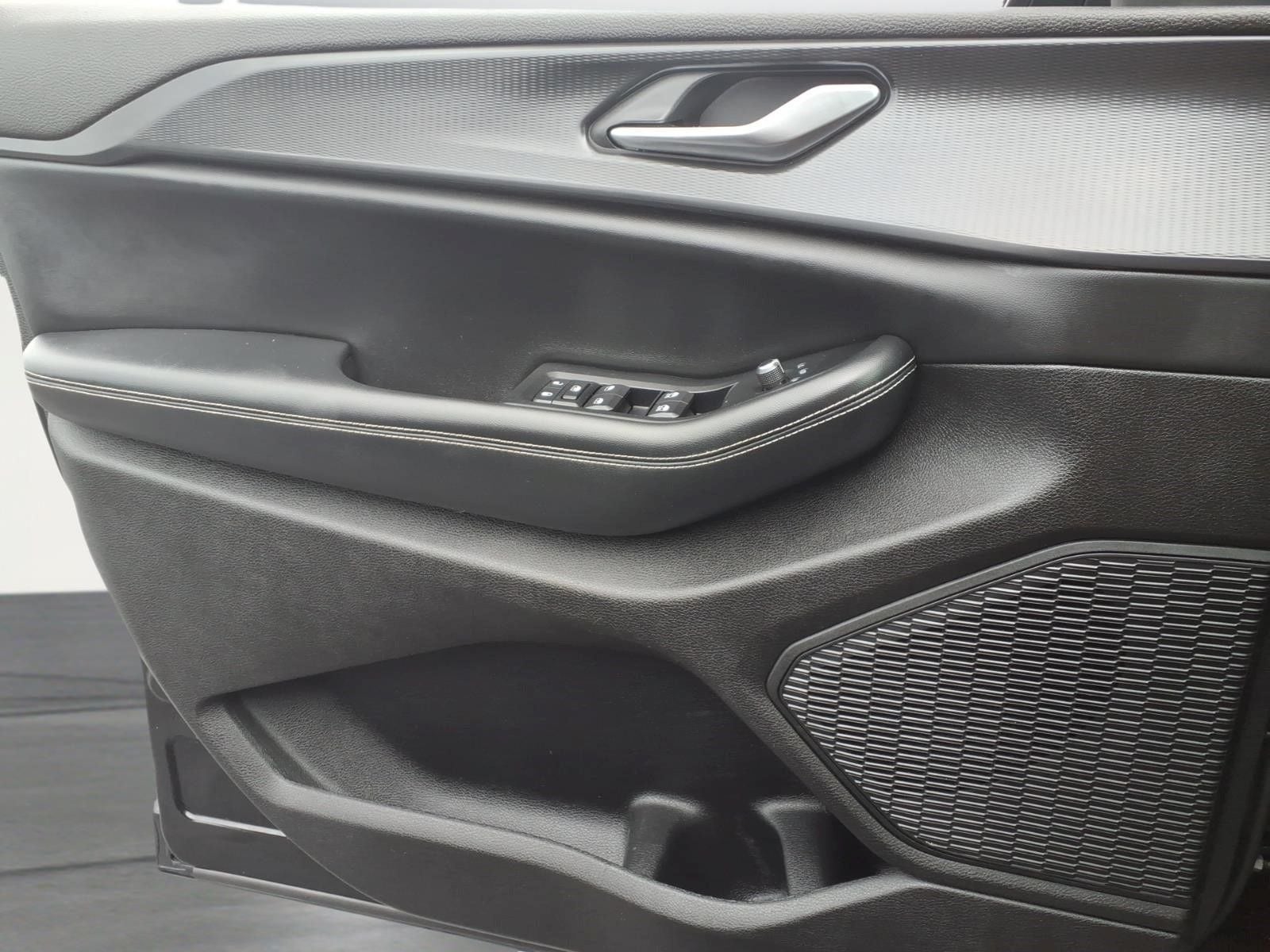 2023 Jeep Grand Cherokee Laredo 4x4
