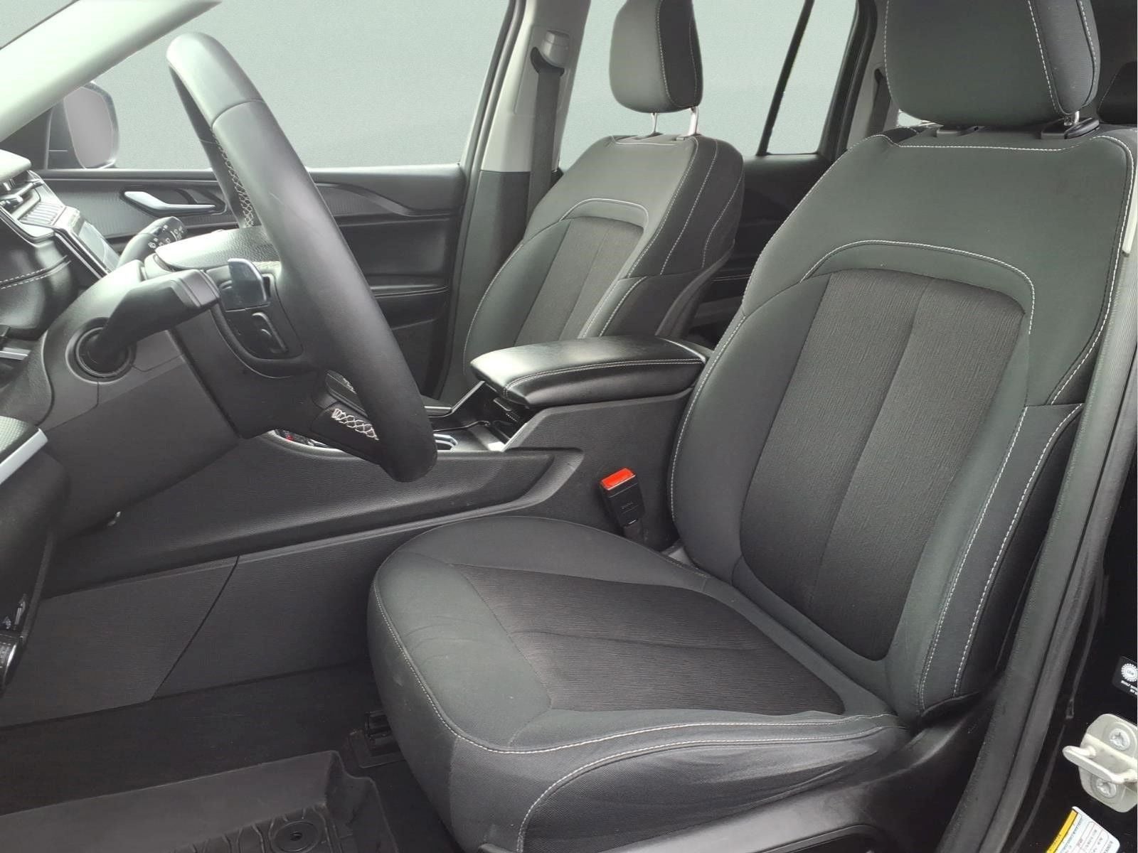 2023 Jeep Grand Cherokee Laredo 4x4