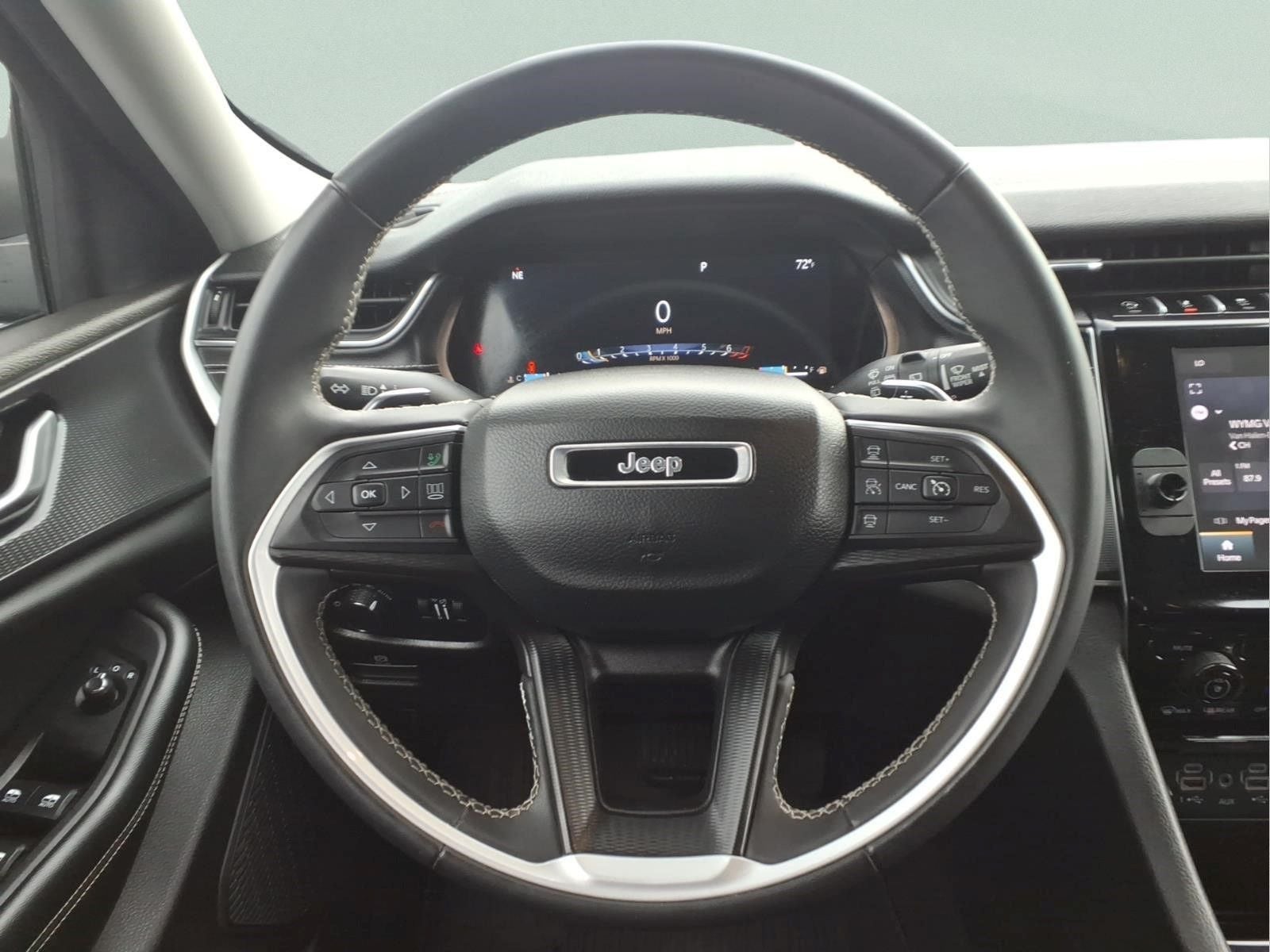 2023 Jeep Grand Cherokee Laredo 4x4