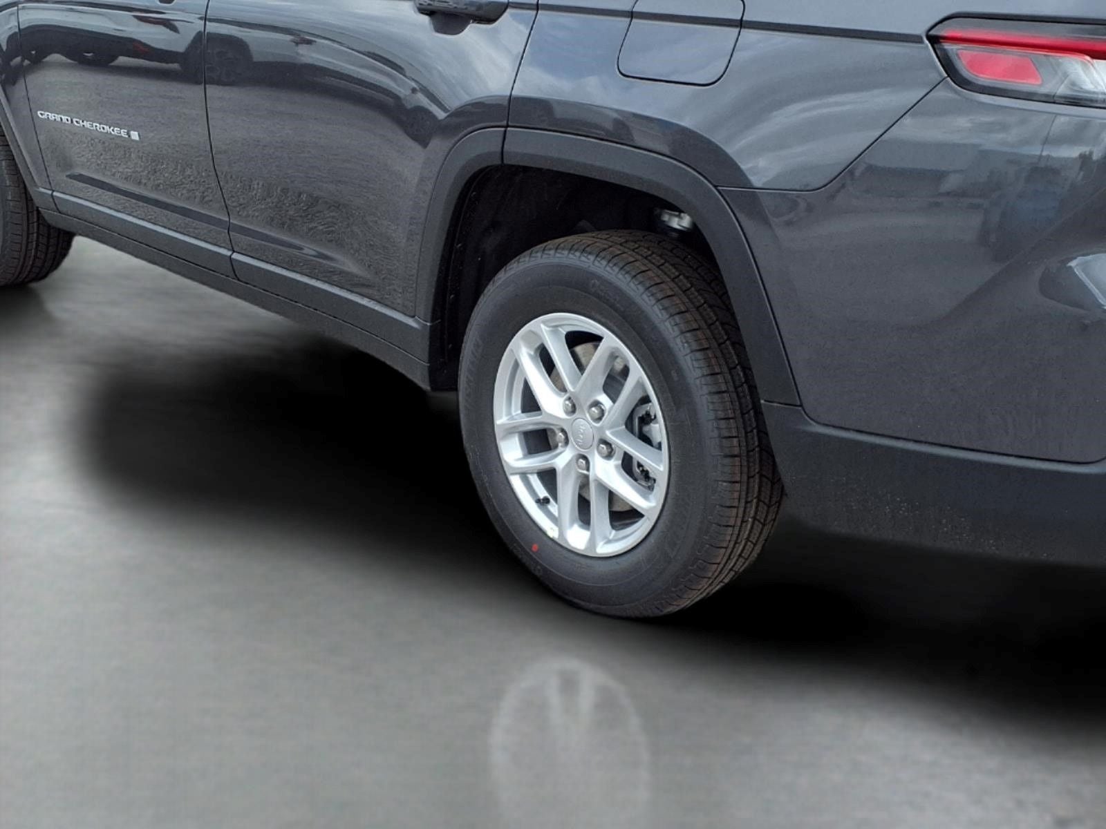 2026 Jeep Grand Cherokee GRAND CHEROKEE L LAREDO 4X4