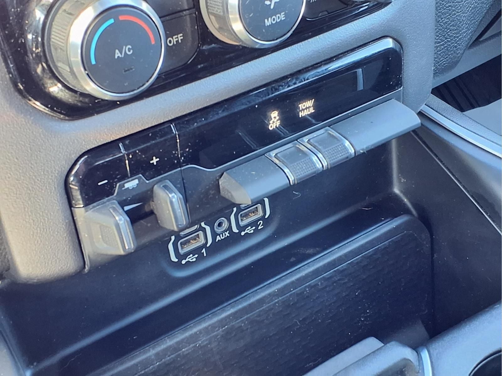 2024 RAM 1500 Big Horn Crew Cab 4x4 5'7' Box