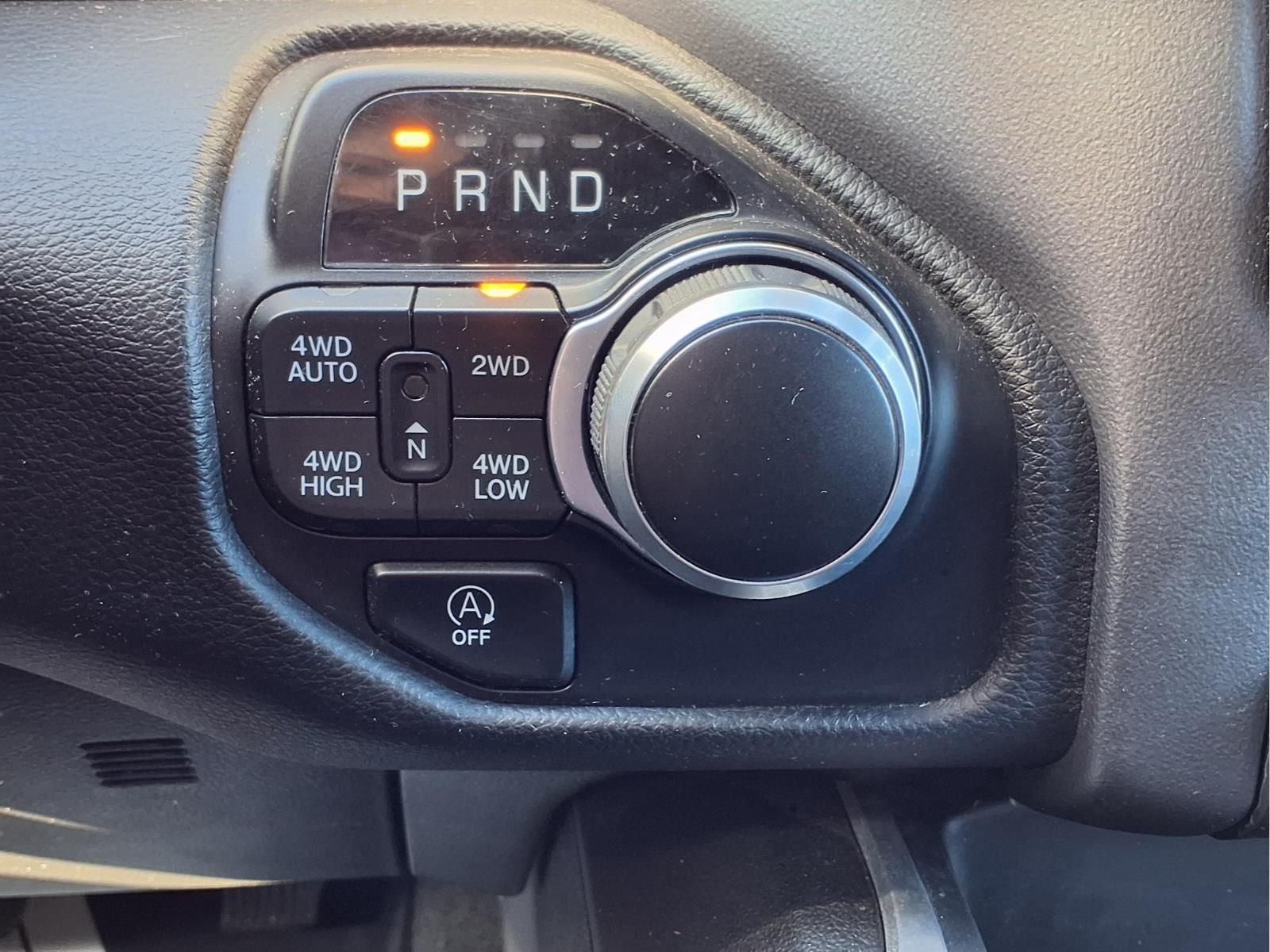 2024 RAM 1500 Big Horn Crew Cab 4x4 5'7' Box