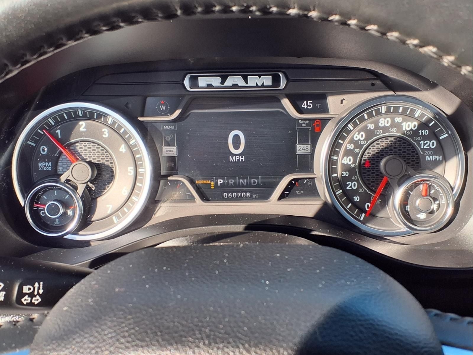 2022 RAM 1500 Laramie Crew Cab 4x4 5'7' Box