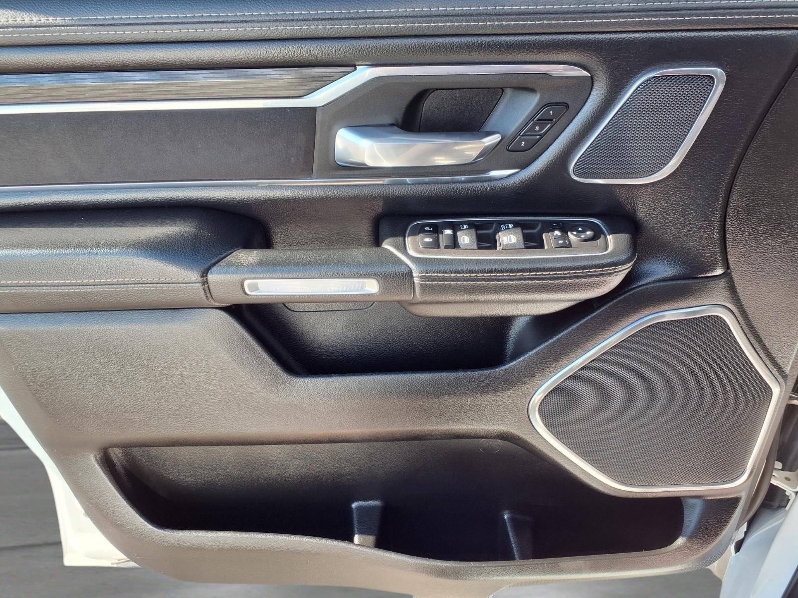 2022 RAM 1500 Laramie Crew Cab 4x4 5'7' Box