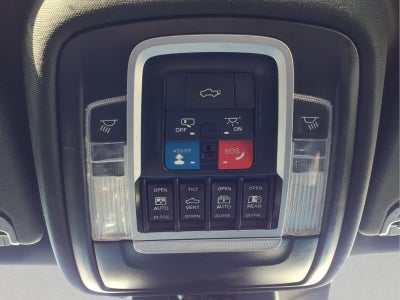 2022 RAM 1500 Laramie Crew Cab 4x4 5'7' Box