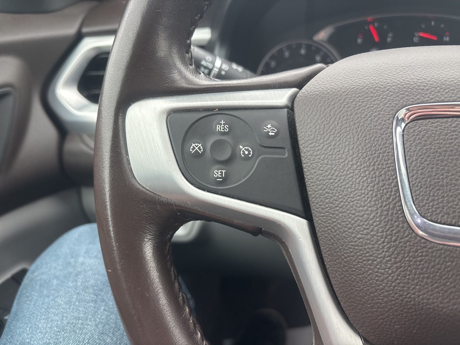 2020 GMC Acadia FWD SLT