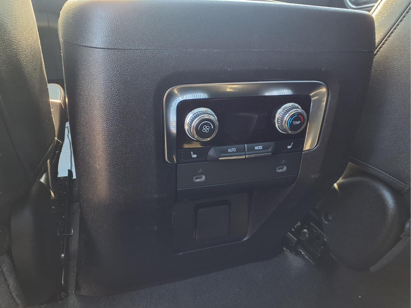 2023 GMC Yukon 4WD AT4