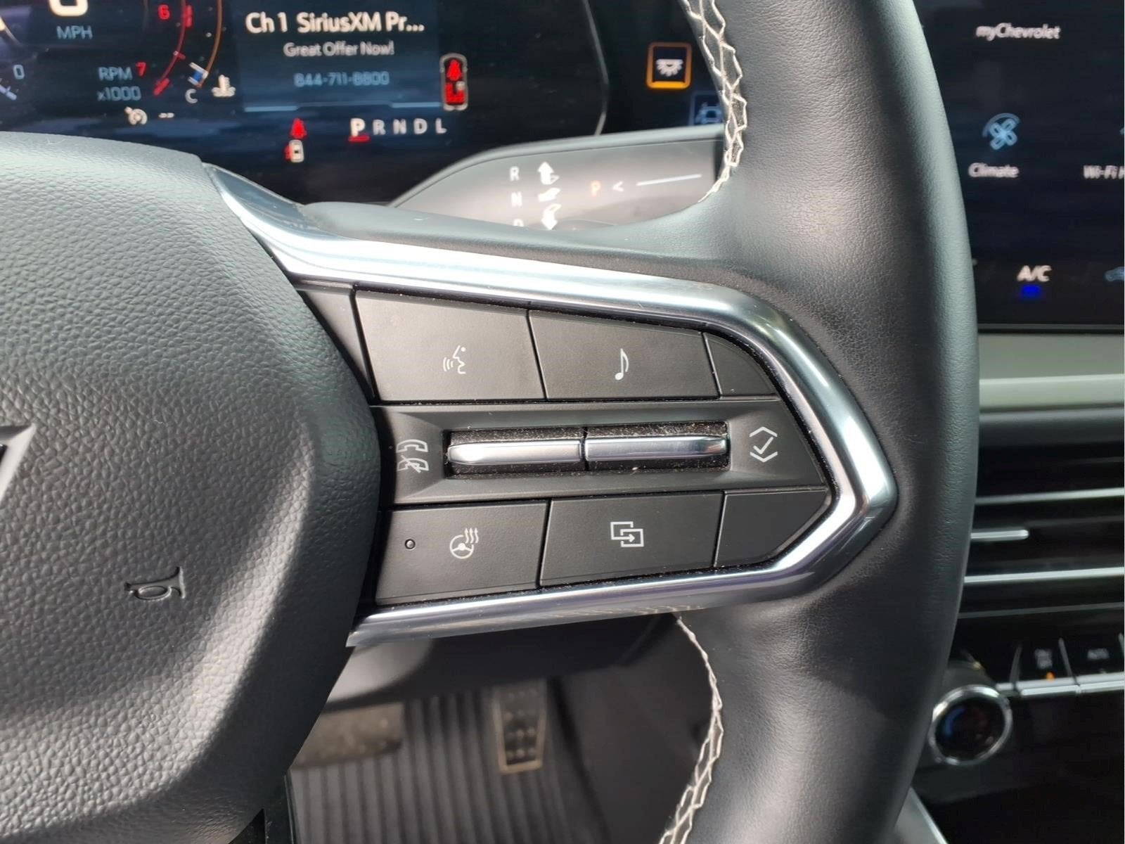 2025 Chevrolet Traverse FWD LT