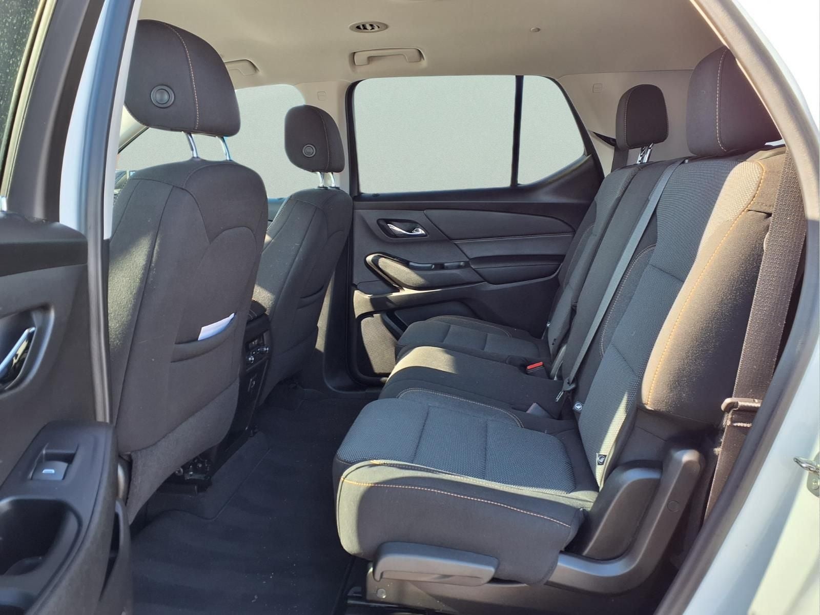 2021 Chevrolet Traverse AWD LS