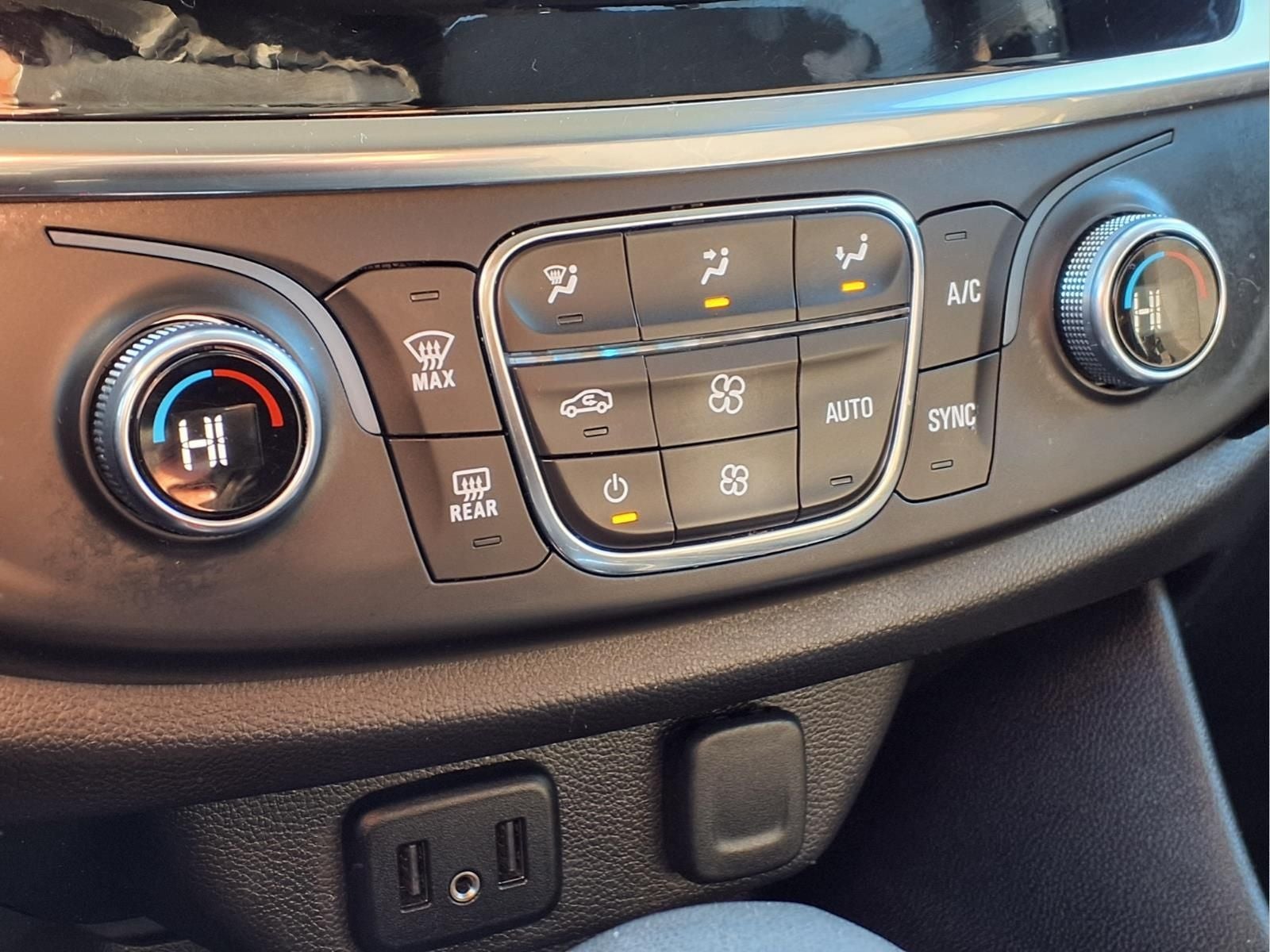 2021 Chevrolet Traverse AWD LS