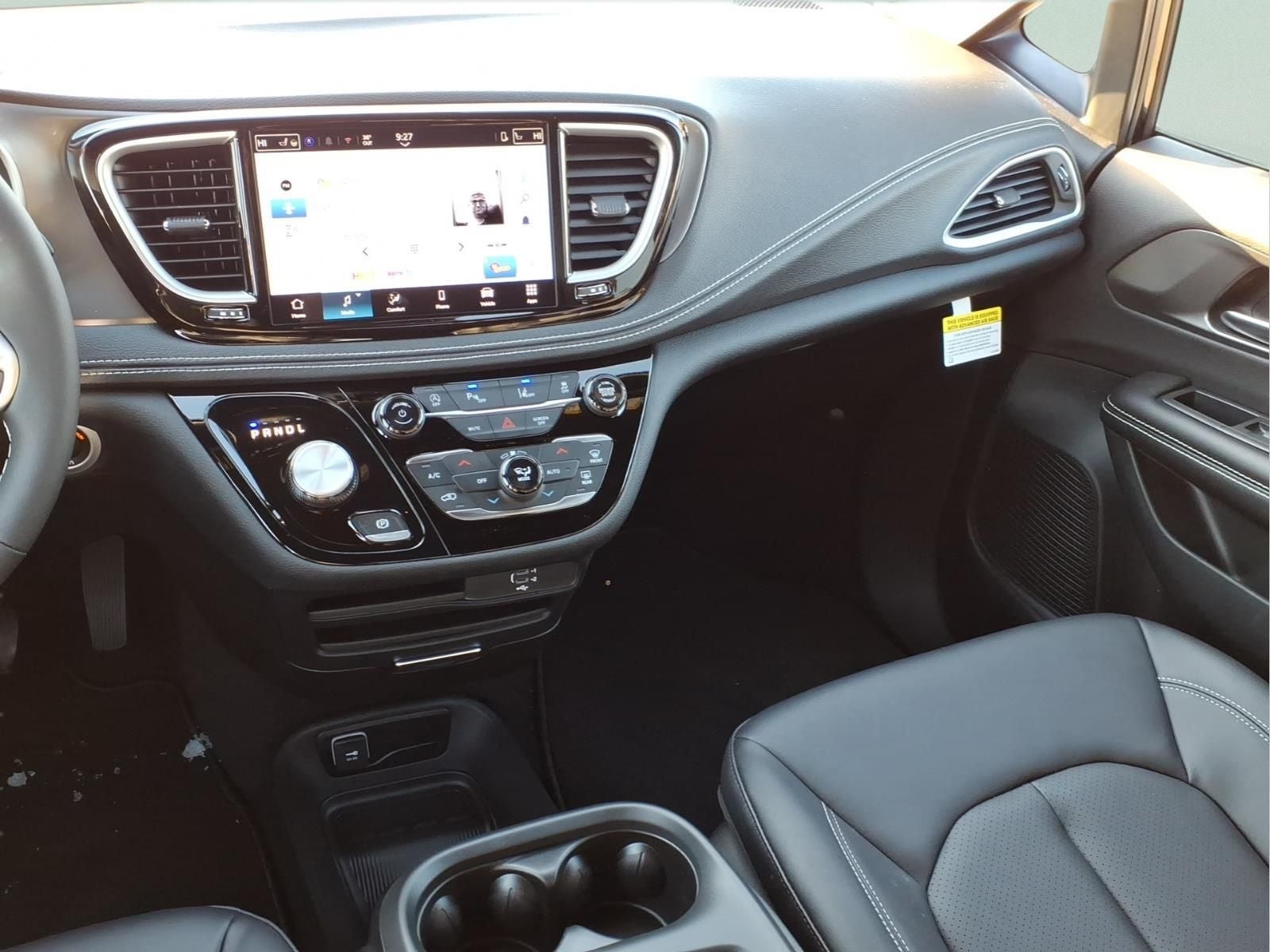 2026 Chrysler Pacifica PACIFICA SELECT AWD