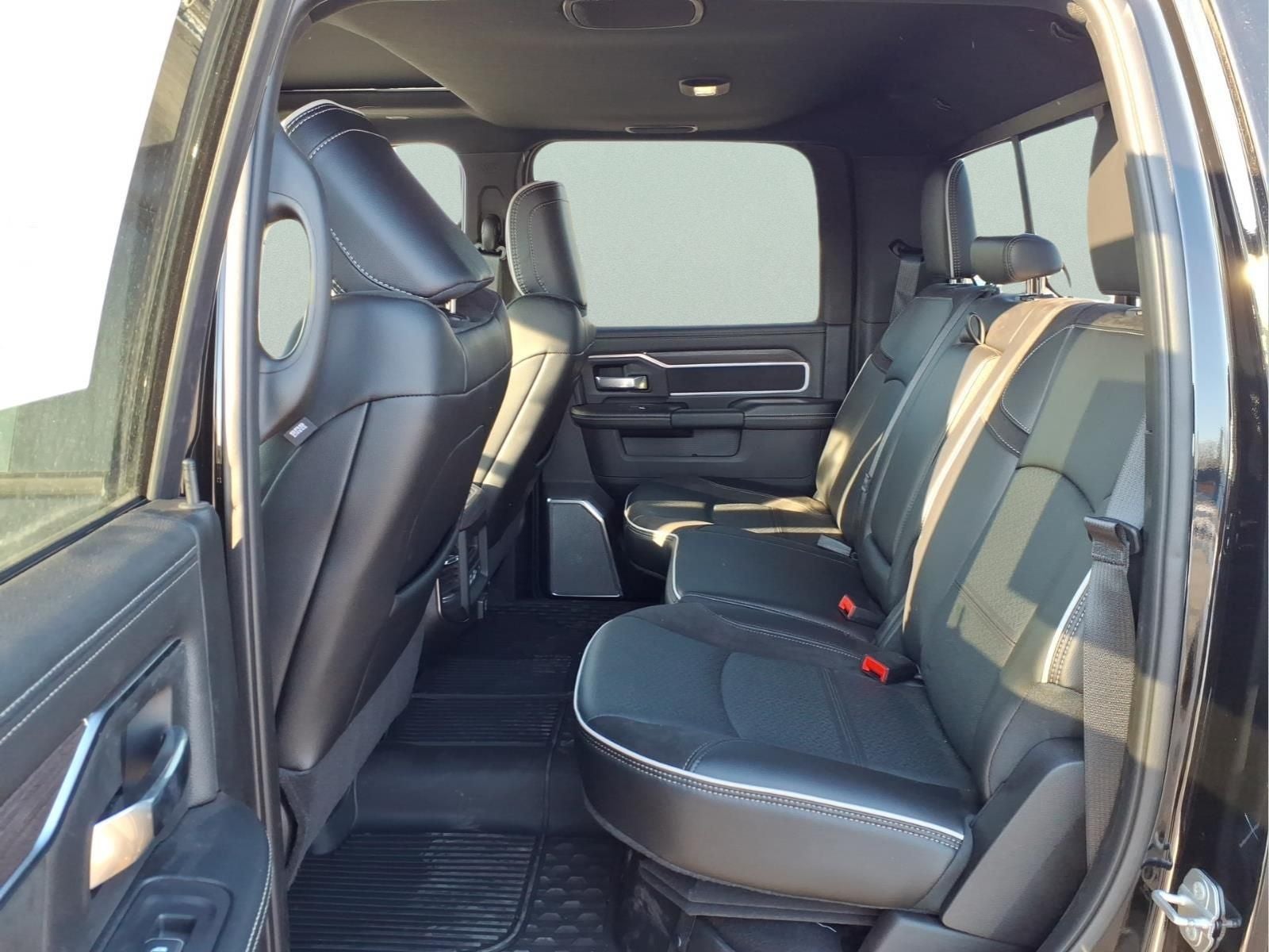 2025 RAM Ram 3500 RAM 3500 LARAMIE CREW CAB 4X4 6'4' BOX