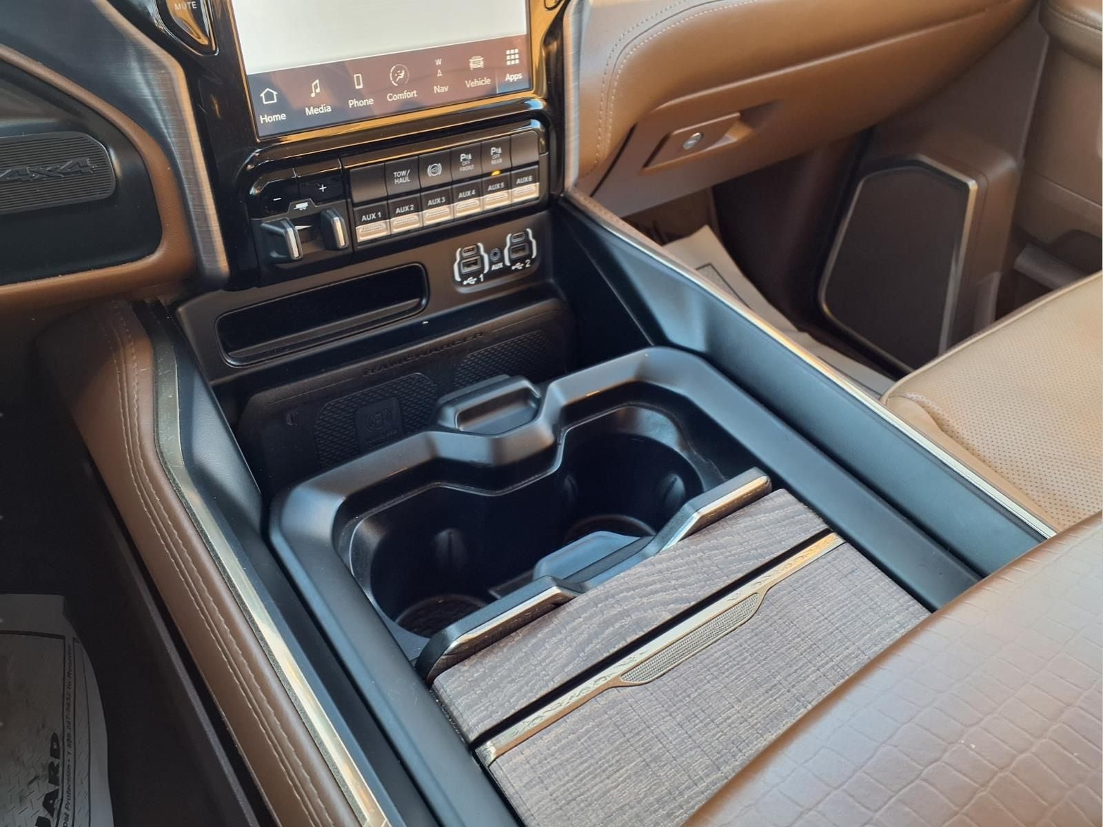 2022 RAM 3500 Limited Longhorn Crew Cab 4x4 8' Box