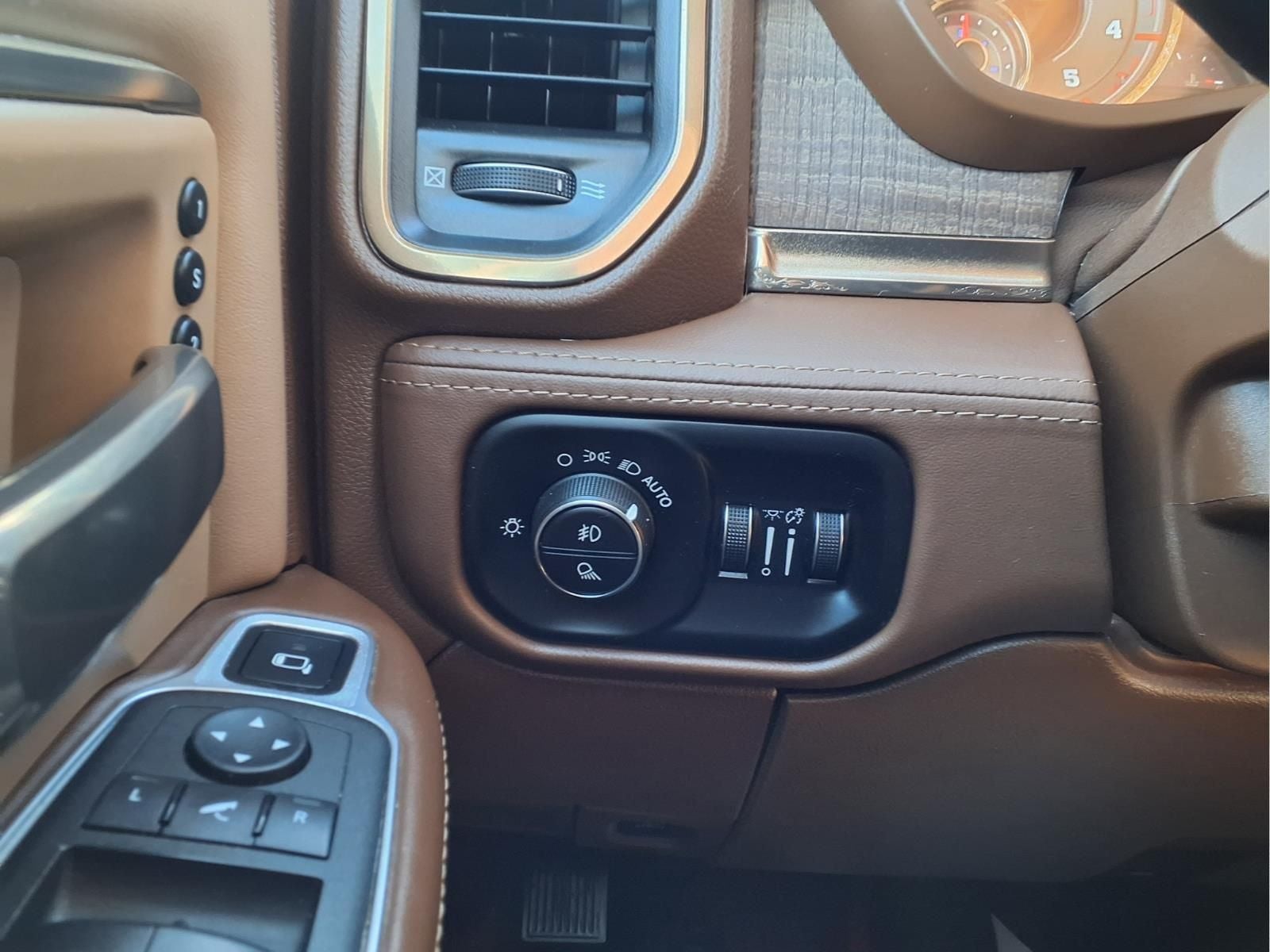 2022 RAM 3500 Limited Longhorn Crew Cab 4x4 8' Box