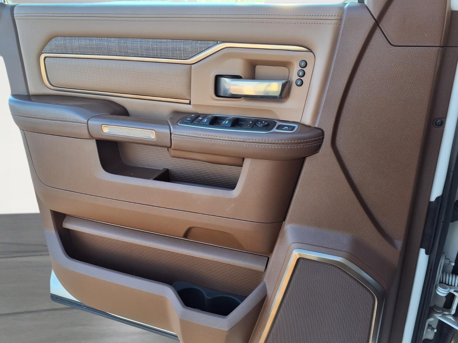 2022 RAM 3500 Limited Longhorn Crew Cab 4x4 8' Box