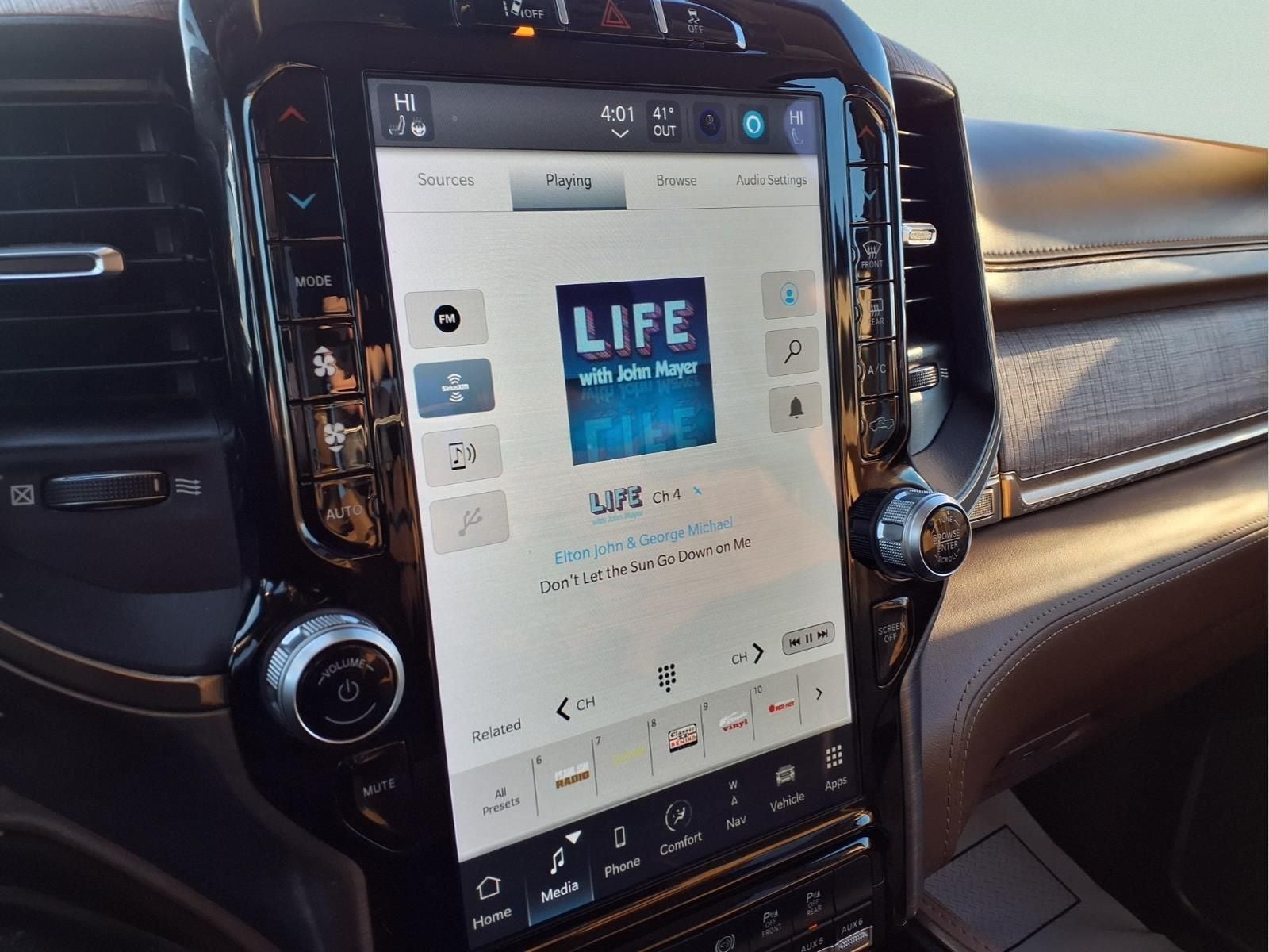 2022 RAM 3500 Limited Longhorn Crew Cab 4x4 8' Box