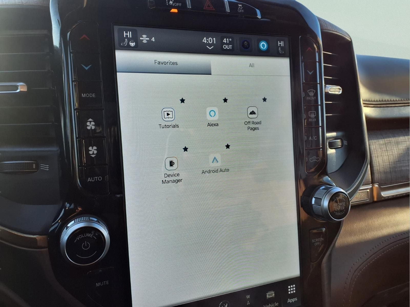 2022 RAM 3500 Limited Longhorn Crew Cab 4x4 8' Box