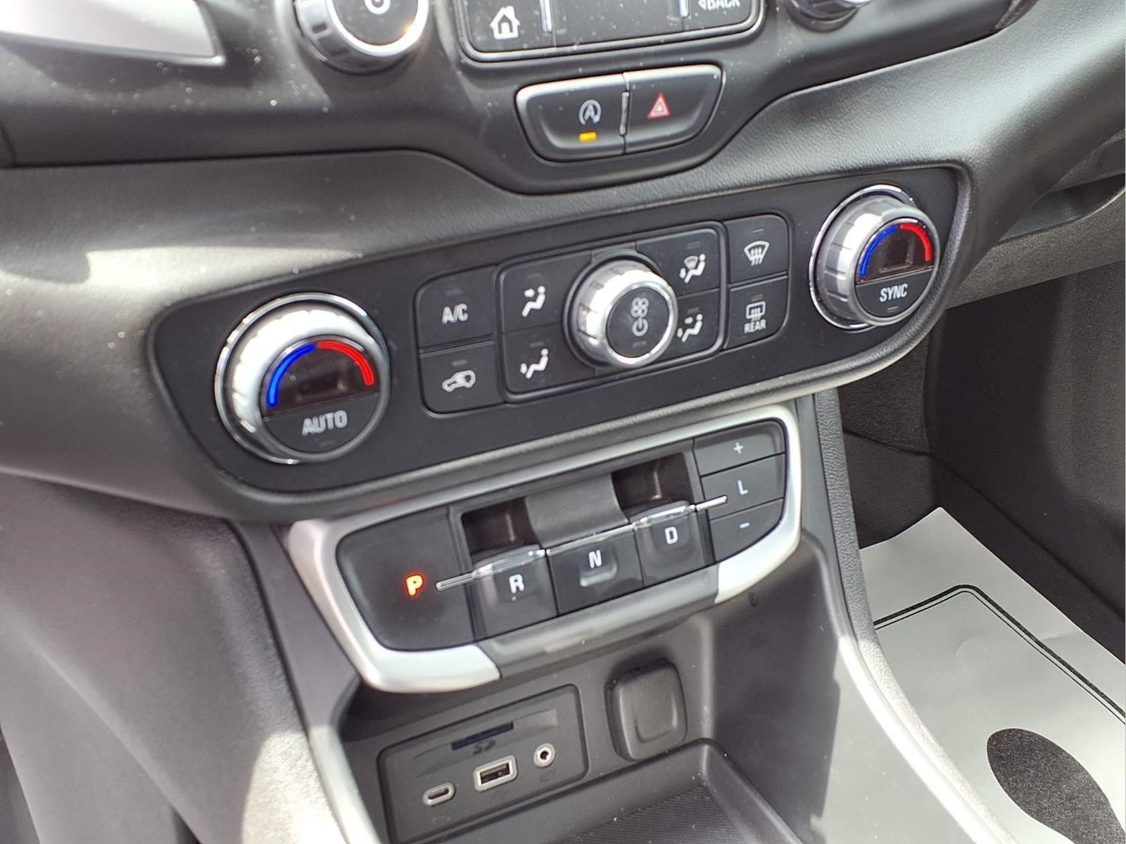 2022 GMC Terrain AWD SLT