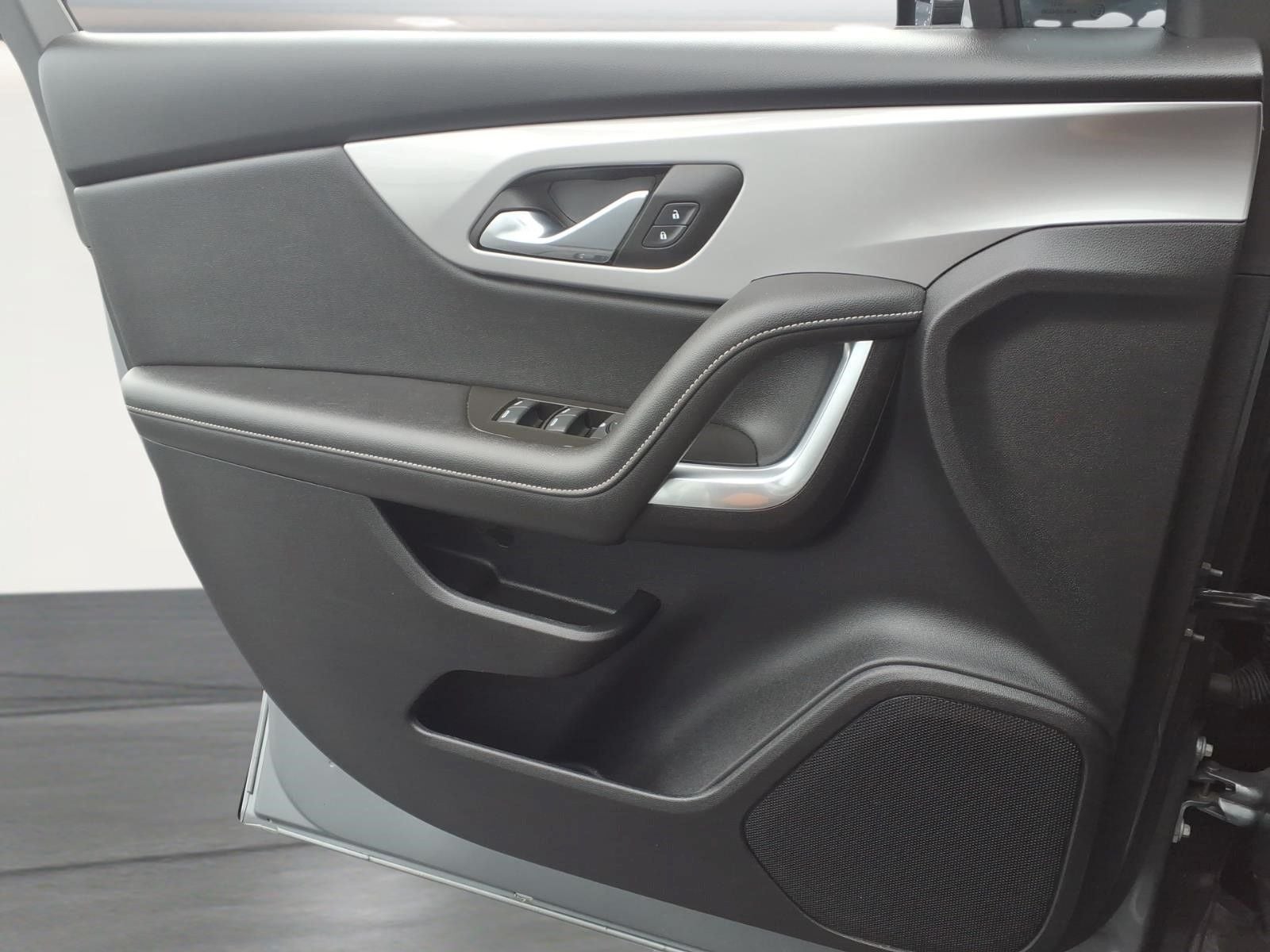 2025 Chevrolet Blazer FWD 2LT