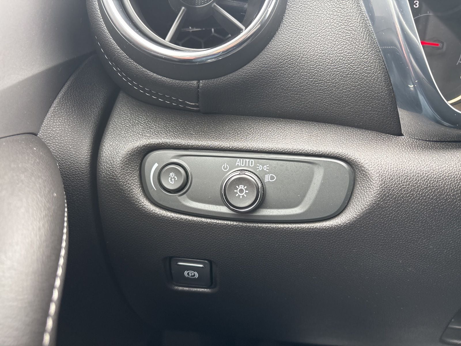 2023 Chevrolet Blazer AWD 2LT