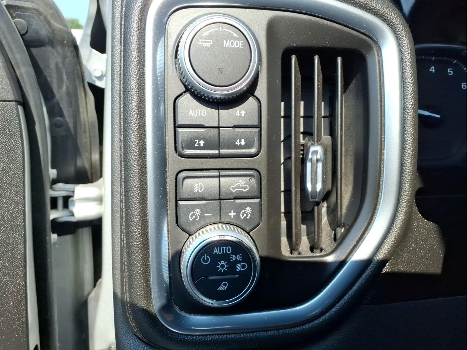 2021 GMC Sierra 1500 4WD Crew Cab Short Box SLT