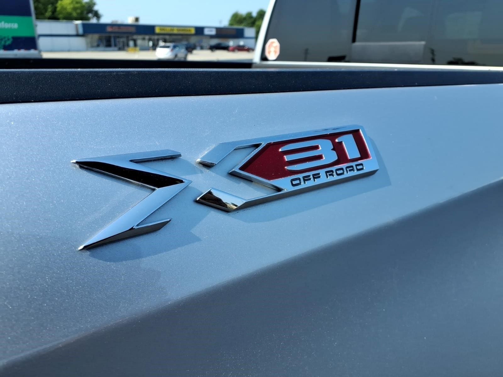 2021 GMC Sierra 1500 4WD Crew Cab Short Box SLT