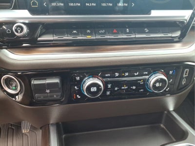 2025 GMC Sierra 1500 4WD Crew Cab Short Box SLT