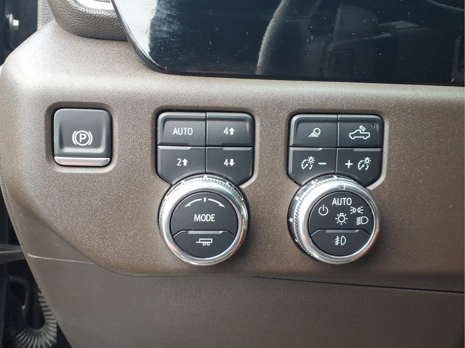 2025 GMC Sierra 1500 4WD Crew Cab Short Box SLT