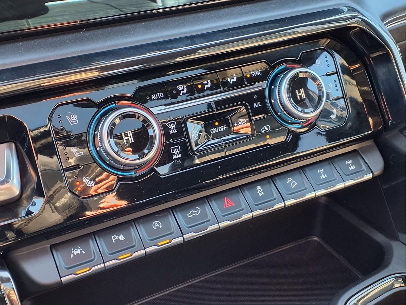 2024 GMC Sierra 1500 4WD Crew Cab Short Box AT4X