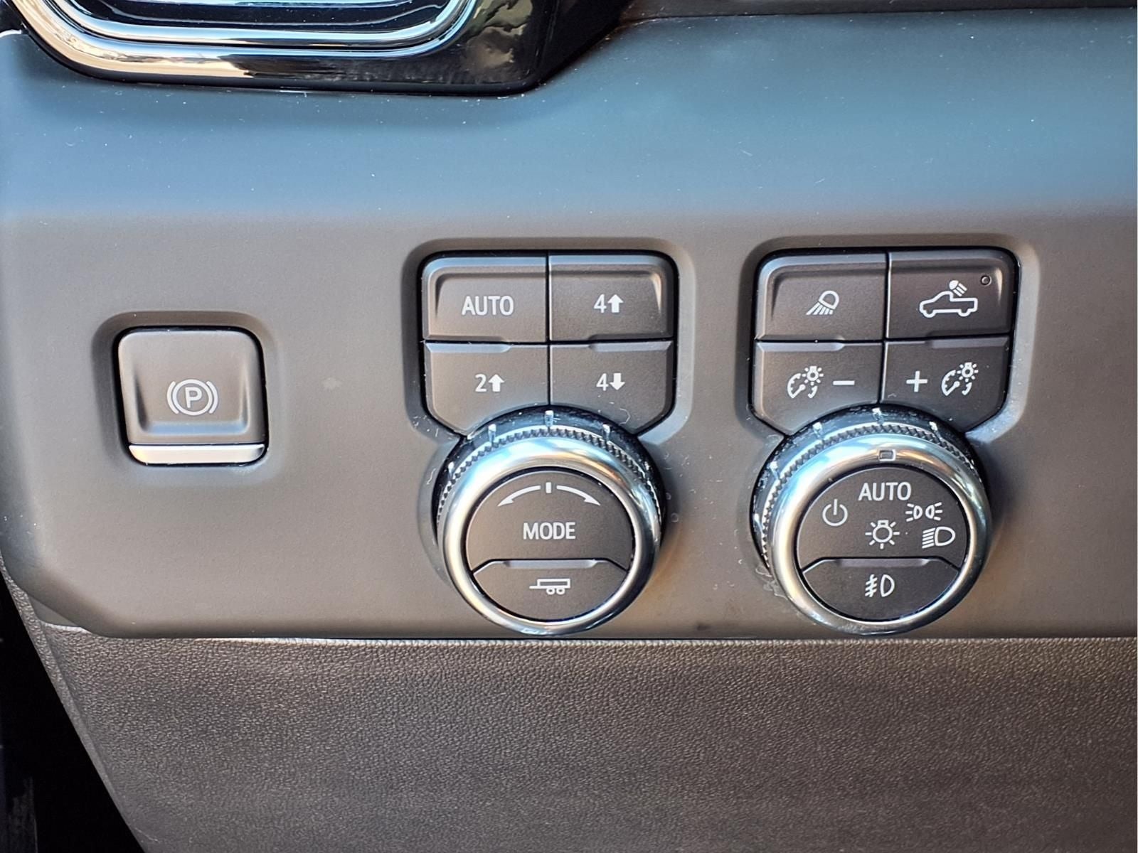 2024 GMC Sierra 1500 4WD Crew Cab Short Box AT4X