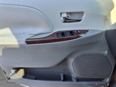 2011 Toyota Sienna Limited V6