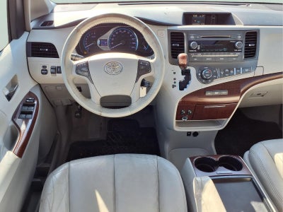 2011 Toyota Sienna Limited V6
