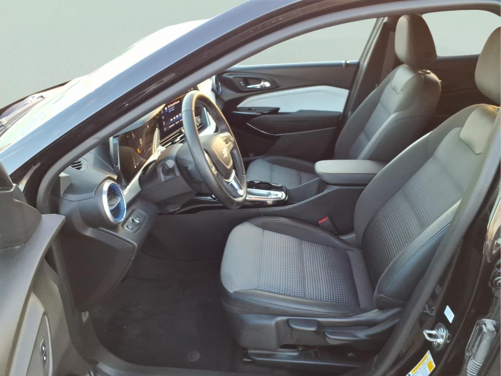 2024 Chevrolet Trax FWD LT