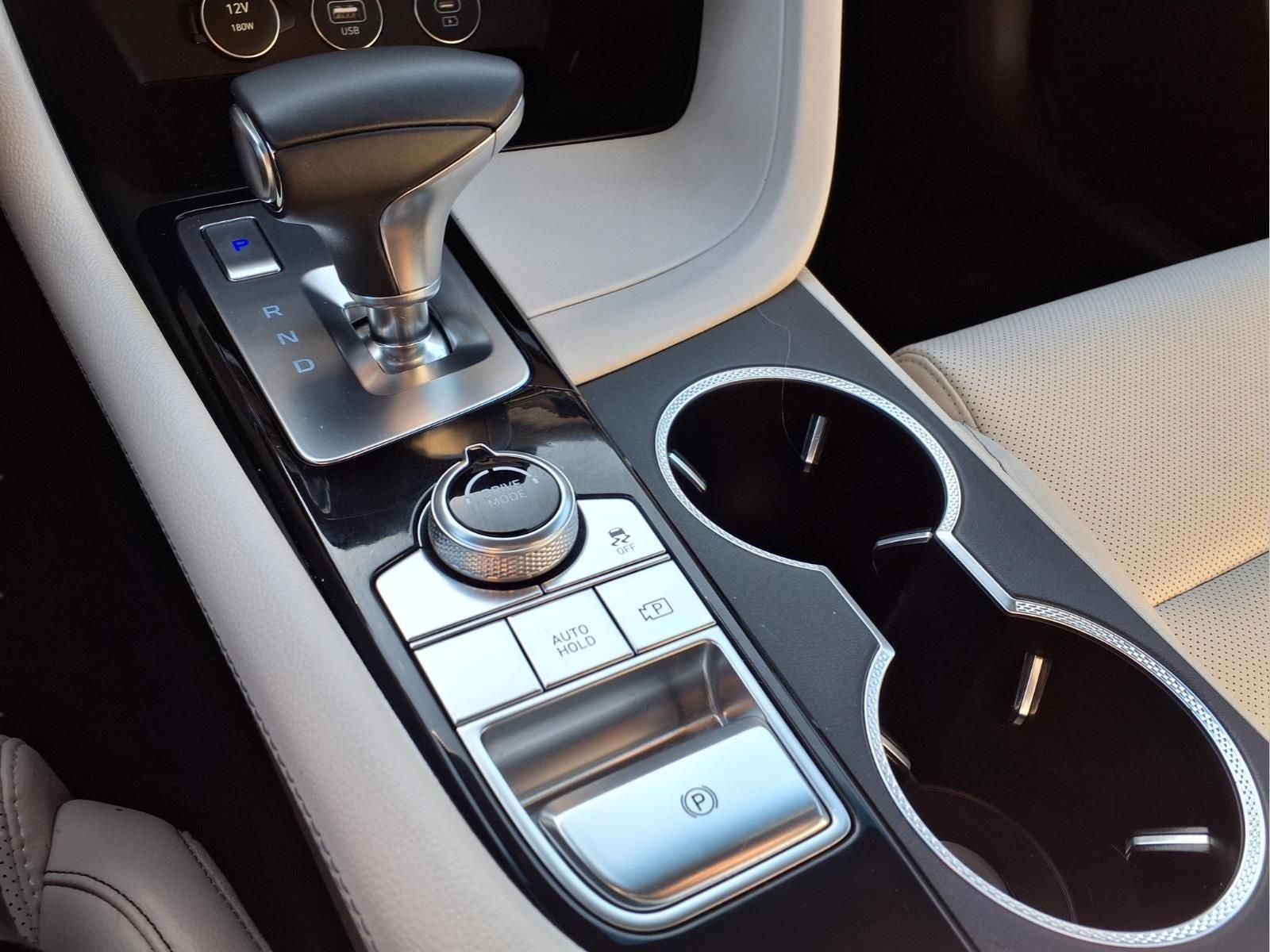 2025 Genesis G70 2.5T RWD