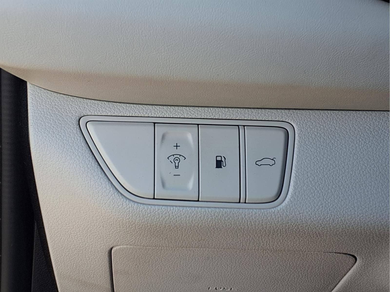 2025 Genesis G70 2.5T RWD