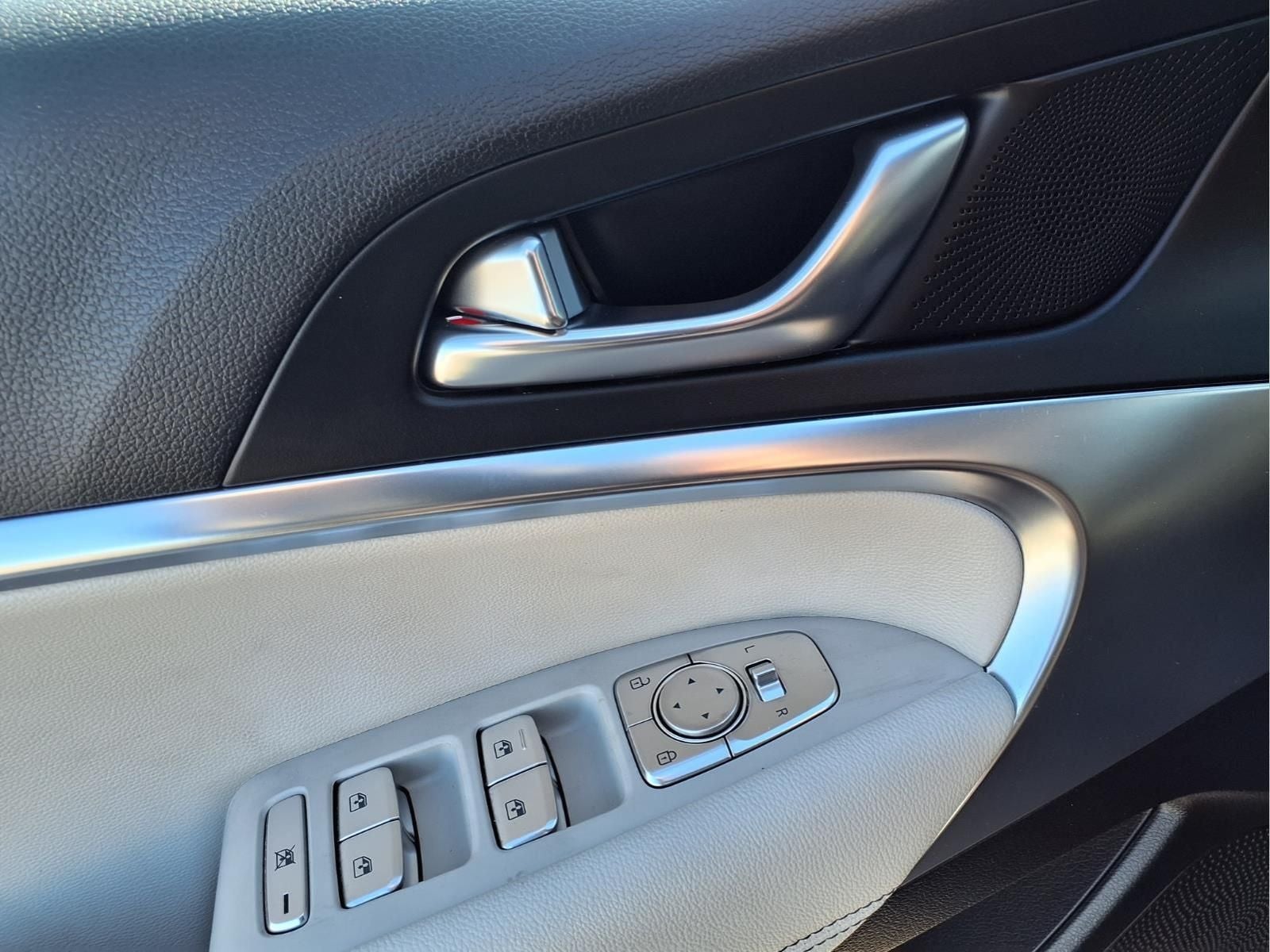 2025 Genesis G70 2.5T RWD