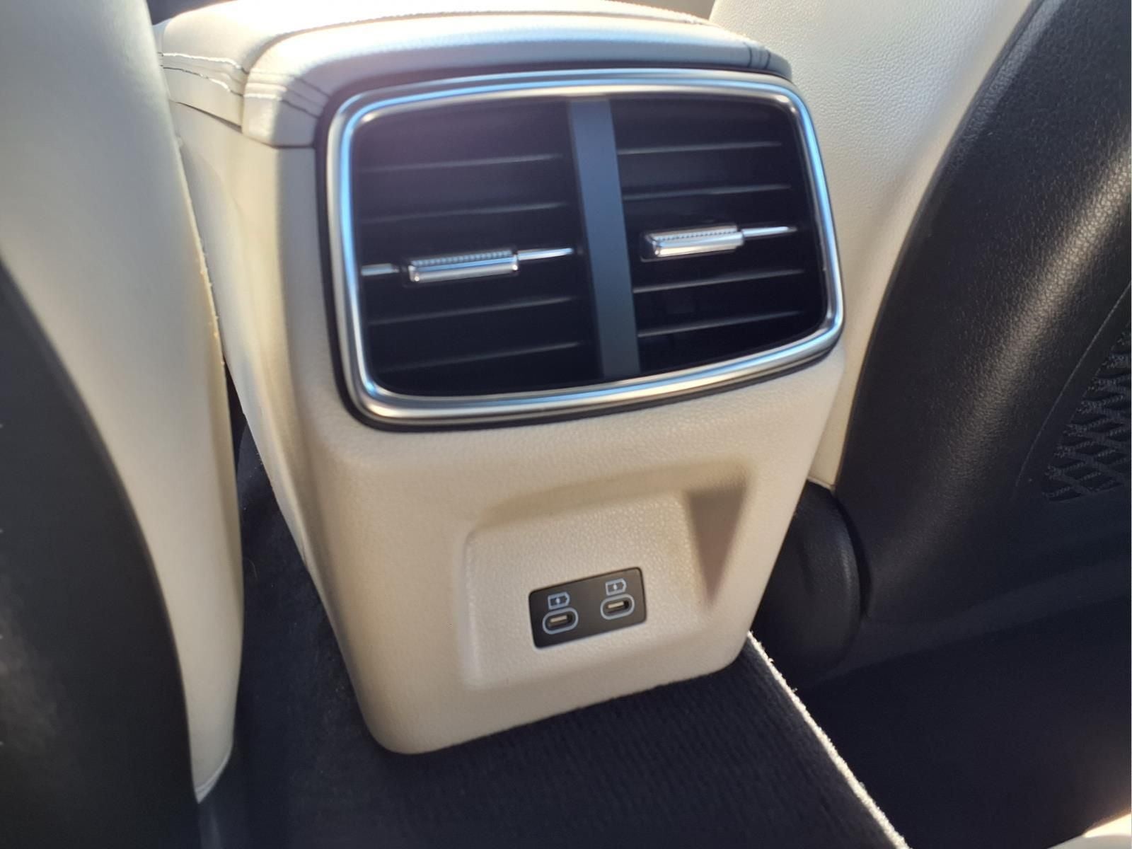 2025 Genesis G70 2.5T RWD