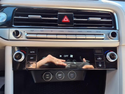 2025 Genesis G70 2.5T RWD