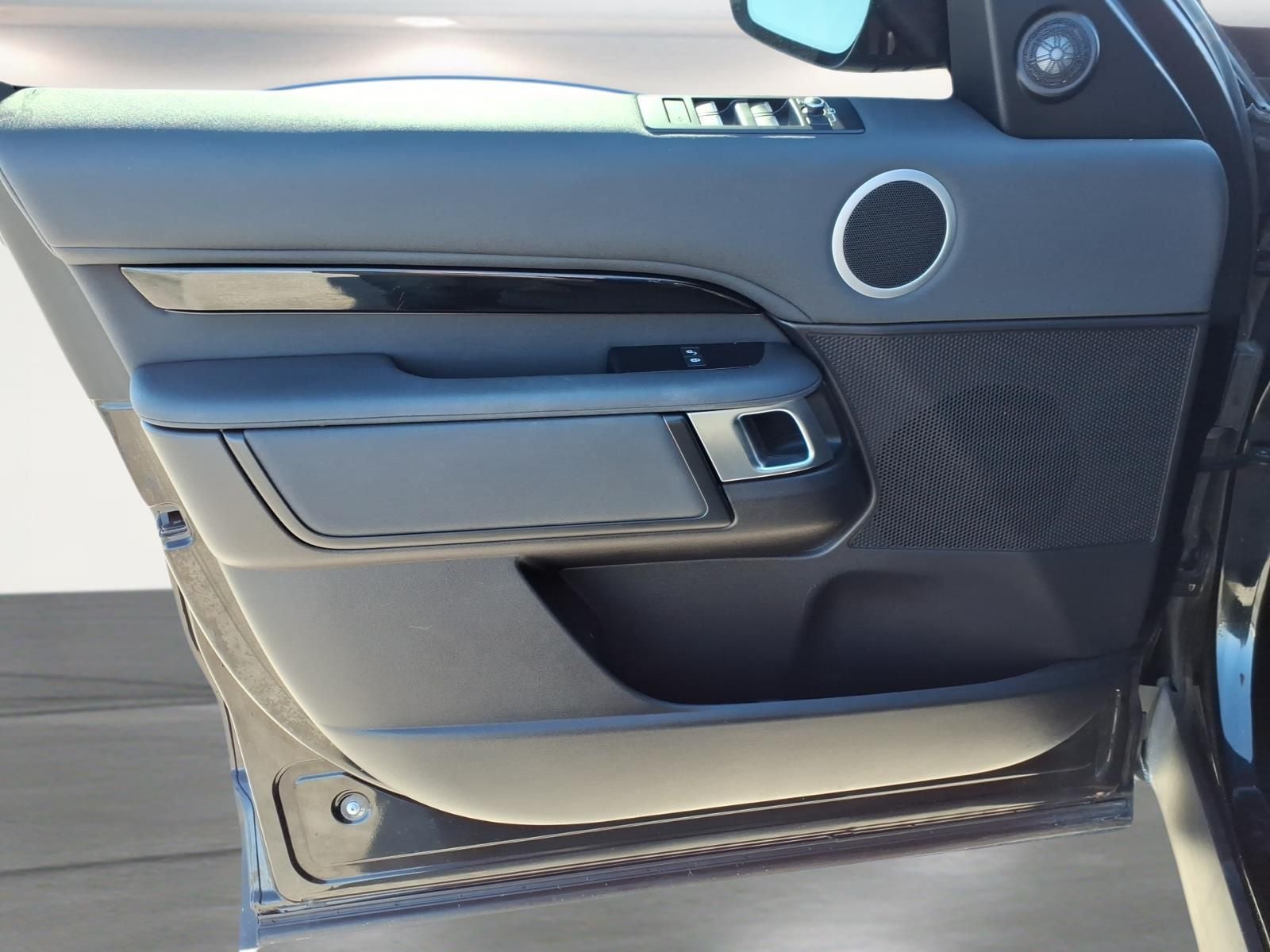 2018 Land Rover Discovery SE